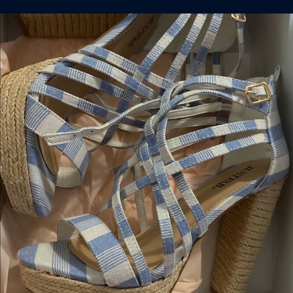 High heels - Picture 1 of 5